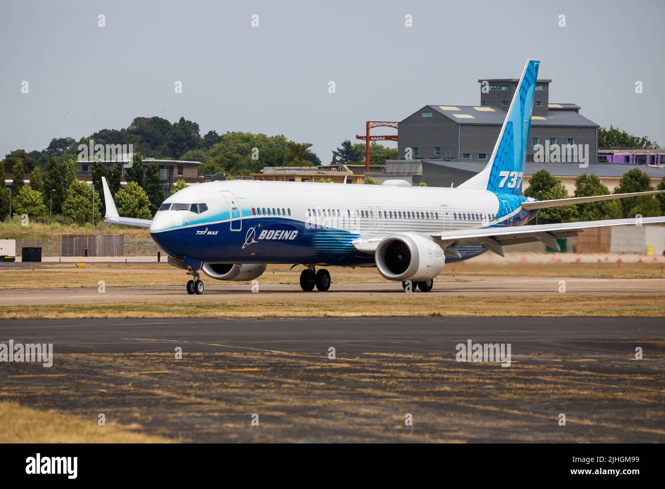 Farnborough,Hampshire,UK,18th juillet 2022,pour la première fois en 4 ans, le salon international de l'aéronautique de Farnborough 2022 s'est ouvert à nouveau pour accueillir des visiteurs et des exposants des communautés mondiales de l'aérospatiale et de la défense, fournissant un espace sûr pour se reconnecter, explorer de nouvelles opportunités commerciales, Présentez les derniers développements et créez de nouvelles connexions grâce aux principales fonctionnalités réseau.Credit:Keith Larby/Alay Live News Banque D'Images