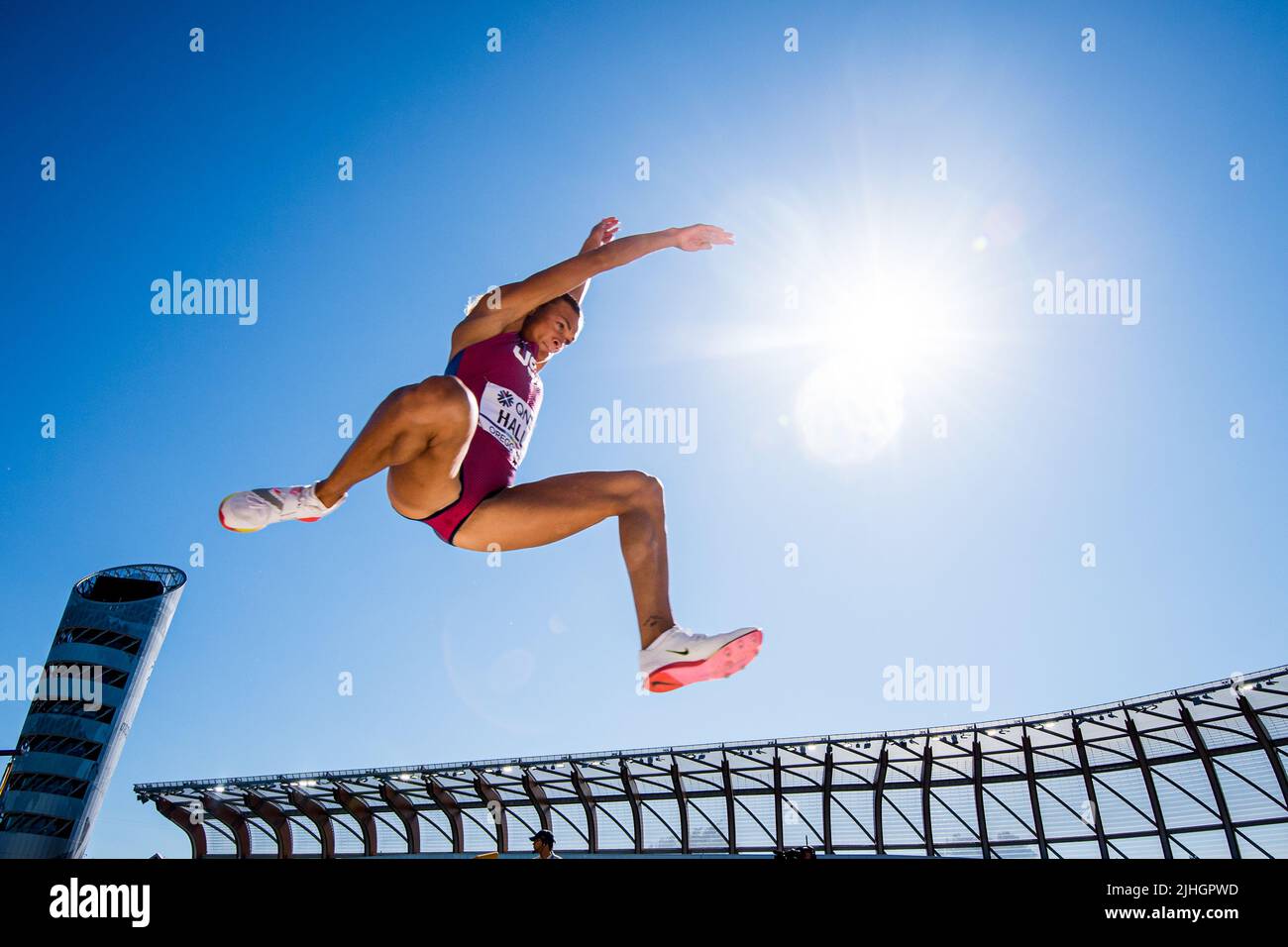 Eugene, Oregon, États-Unis, 18 juillet 2022. Anna Hall photographiée en action lors de la compétition de saut à long terme, qui fait partie de l'heptathlon féminin, aux Championnats du monde d'athlétisme de l'IAAF 19th à Eugene, Oregon, États-Unis, le lundi 18 juillet 2022. Les mondes ont lieu du 15 au 24 juillet, après avoir été reportés en 2021 en raison de la pandémie du virus corona. BELGA PHOTO JASPER JACOBS Banque D'Images