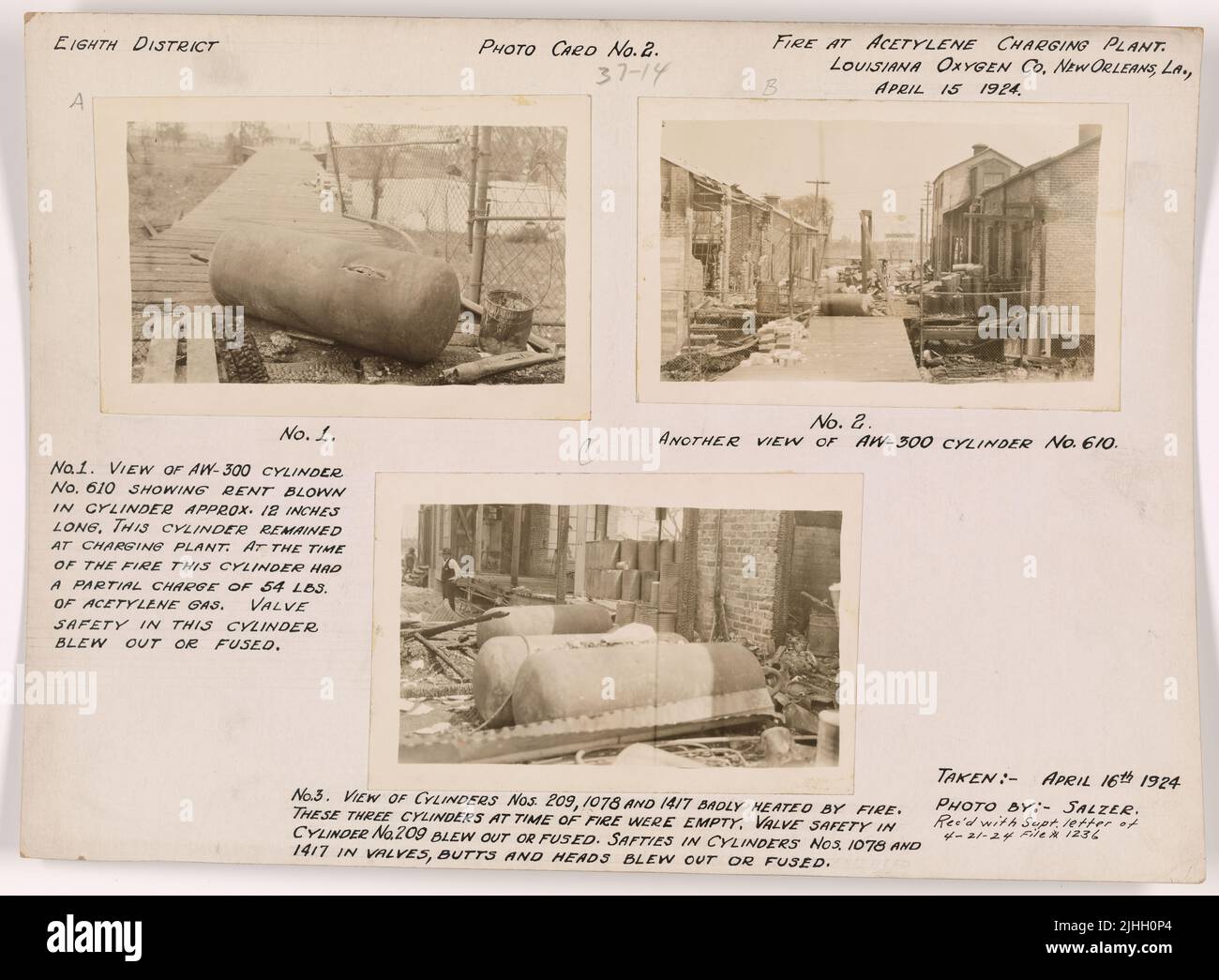 LA - dépôt de la Nouvelle-Orléans. Dépôt de la Nouvelle-Orléans, Louisiane. Incendie à l'usine de chargement d'acétylène, Louisiana Oxygen Co., la Nouvelle-Orléans, LA, 15 avril, 1924. Vue du cylindre n° 610 de l'AW-300 montrant le loyer dans le cylindre d'environ 12 pouces de long. Ce cylindre est resté à l'usine de charge. Au moment de l'incendie, cette bouteille avait une charge partielle de 54 livres d'acétylène gazeux. La sécurité de la soupape dans ce cylindre a été émoustiée ou a été protégée par fusible. Banque D'Images