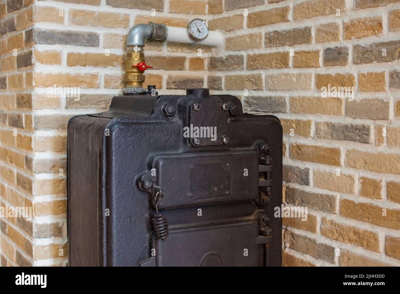 Système de chauffage au charbon Banque de photographies et d'images à haute  résolution - Alamy