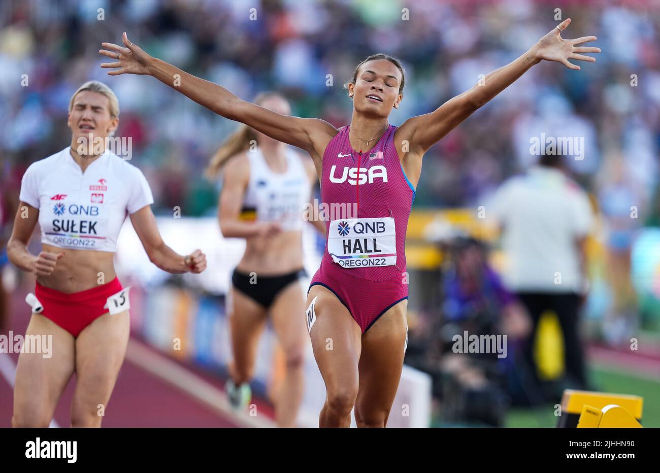 Le Anna Hall des États-Unis célèbre la victoire de l’Heptathlon féminin 800m au quatrième jour des Championnats du monde d’athlétisme à Hayward Field, Université de l’Oregon aux États-Unis. Date de la photo: Lundi 18 juillet 2022. Banque D'Images