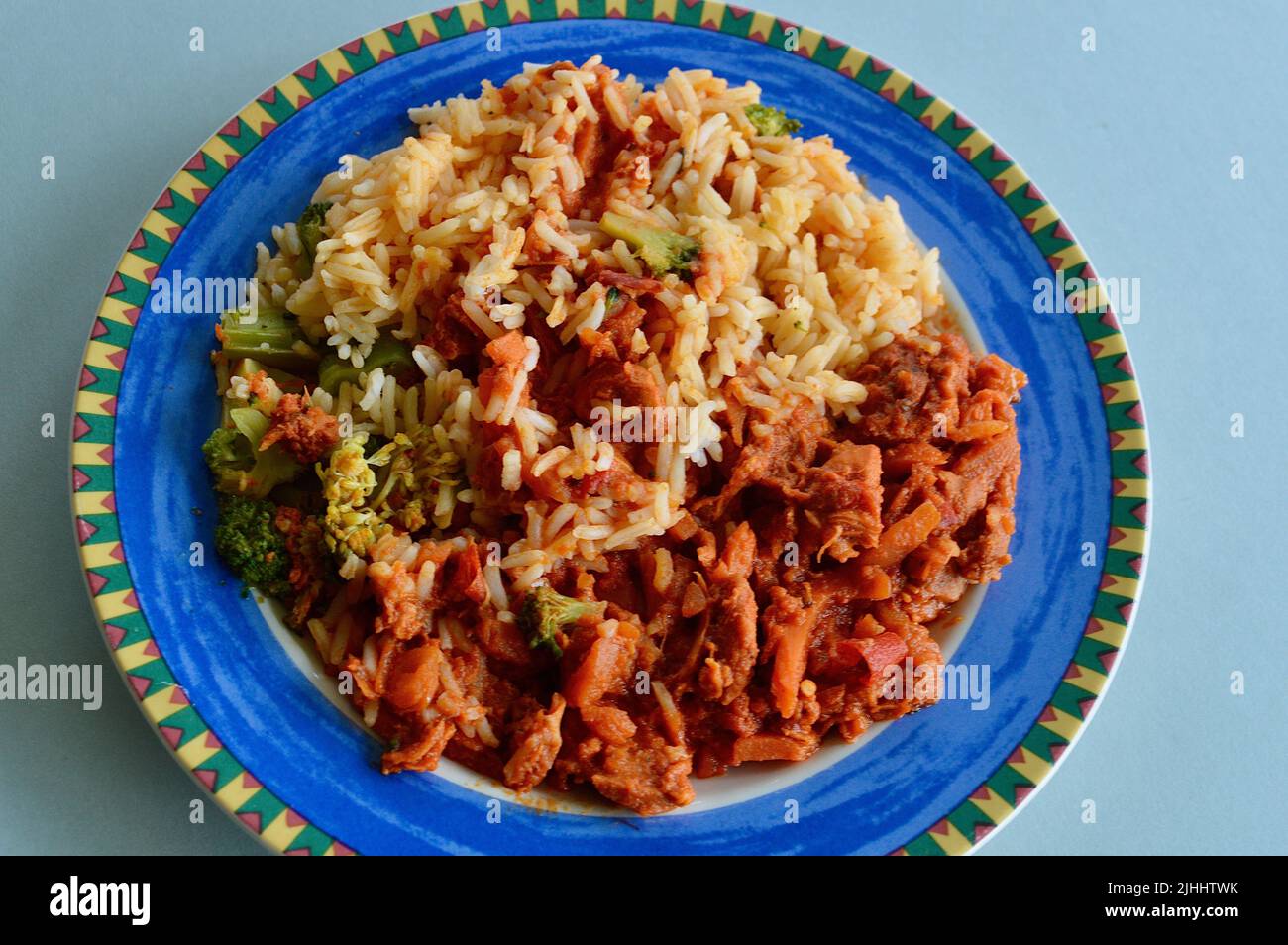 Poulet Sriracha avec riz basmati et brocoli Banque D'Images