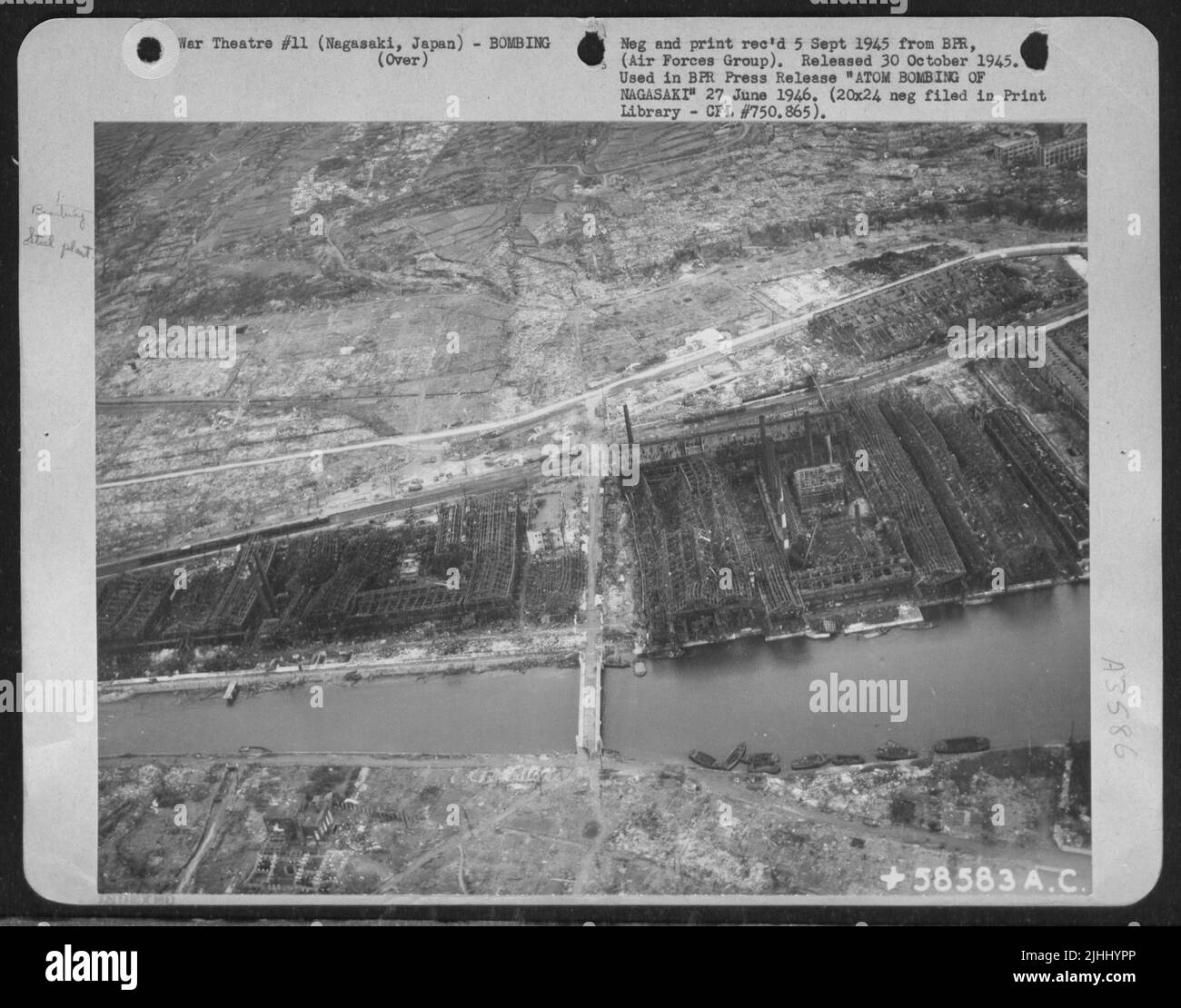 Atom bombardement de Nagasaki - Atom Bomb dommages à Mitsubishi Steel and Arms Works à Nagasaki, Japon. Banque D'Images