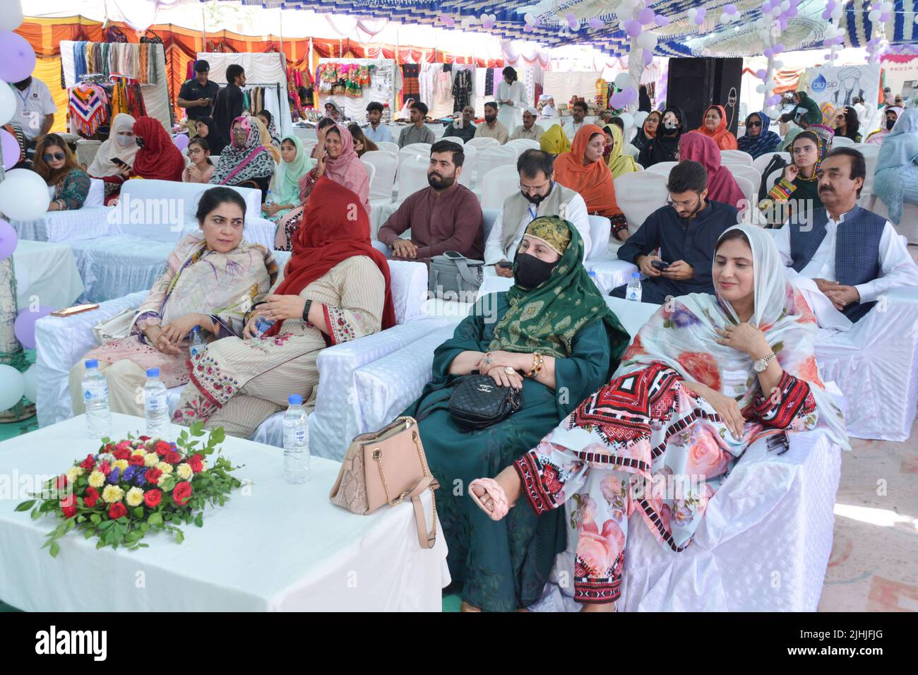 Quetta, Pakistan. 02-03 2022 juillet : femmes entrepreneurs participant à la cérémonie de l'exposition des femmes. Organisé par le Doch Private au Baloutchistan Banque D'Images