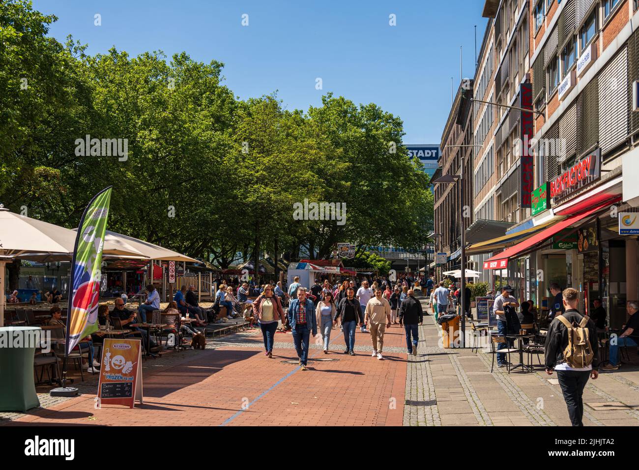 Einkaufstraße à Kiel im Sommer Banque D'Images