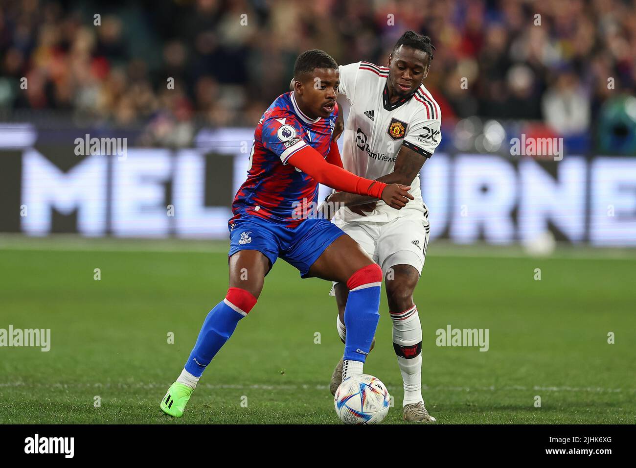 Tayo Adaramola (41) de Crystal Palace et Aaron WAN-Bissaka (29) de Manchester United batailles pour le bal à , le 7/19/2022. (Photo de Patrick Hoelscher/News Images/Sipa USA) Banque D'Images