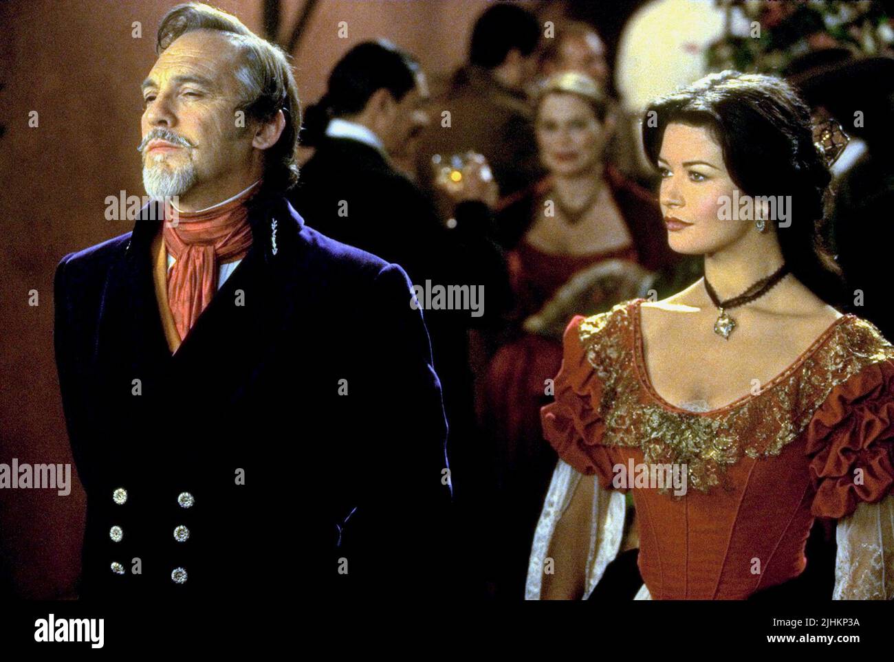 STUART WILSON, CATHERINE ZETA-JONES, LE MASQUE DE ZORRO, 1998 Banque D'Images