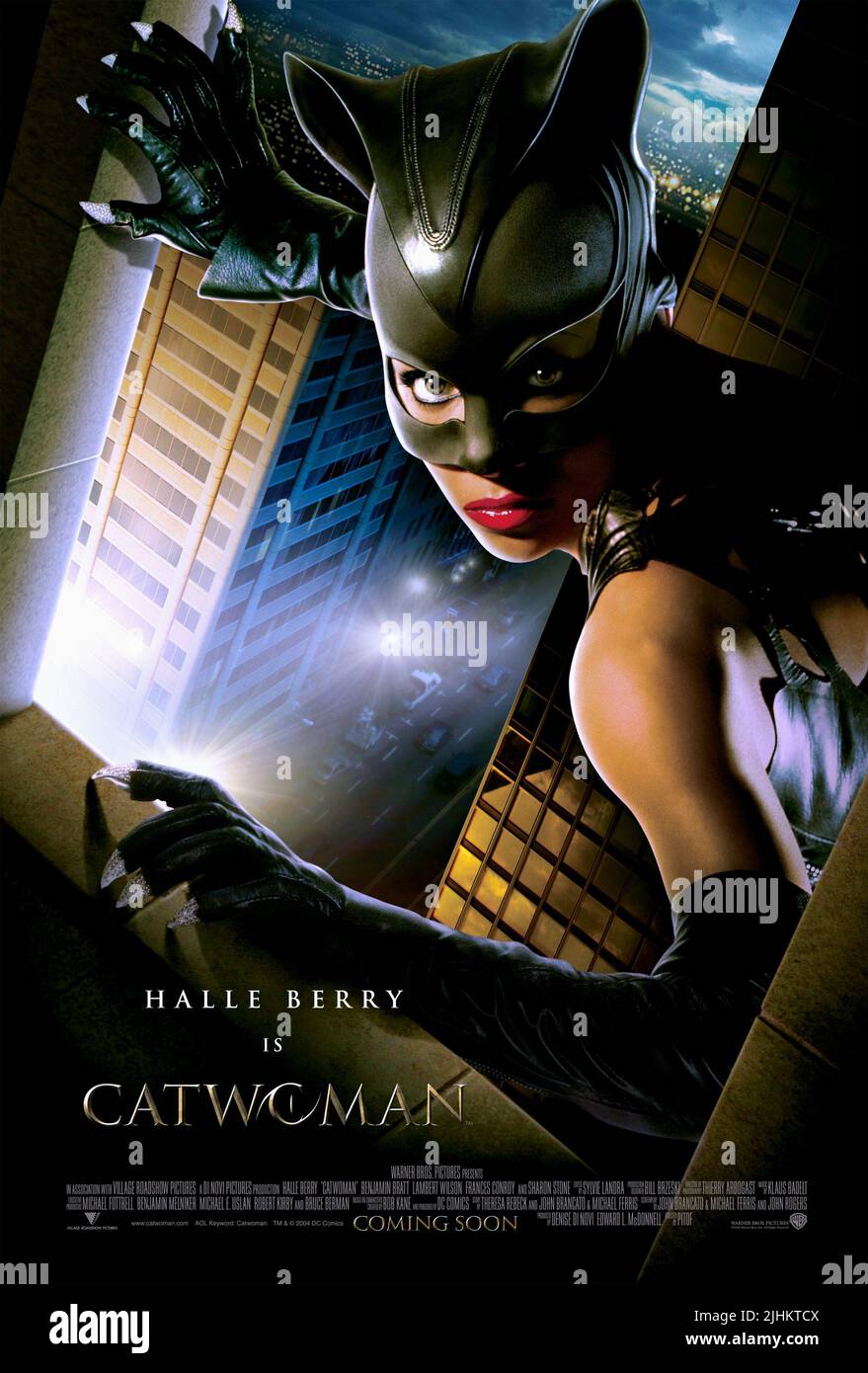 HALLE BERRY, Catwoman, 2004 Banque D'Images