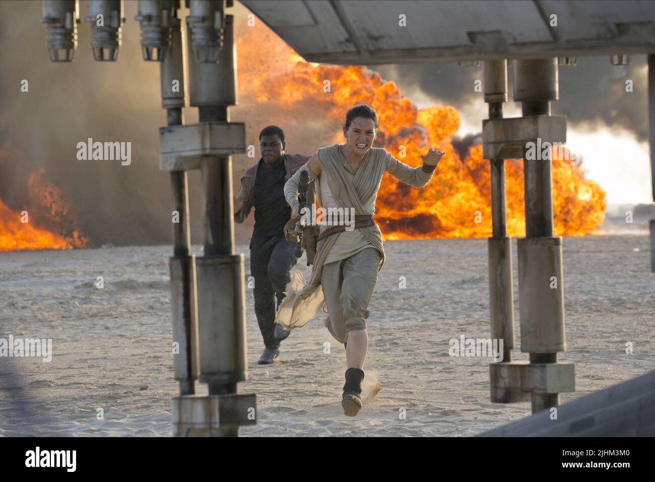 JOHN BOYEGA, DAISY RIDLEY, Star Wars : Episode VII - LA FORCE se réveille, 2015 Banque D'Images