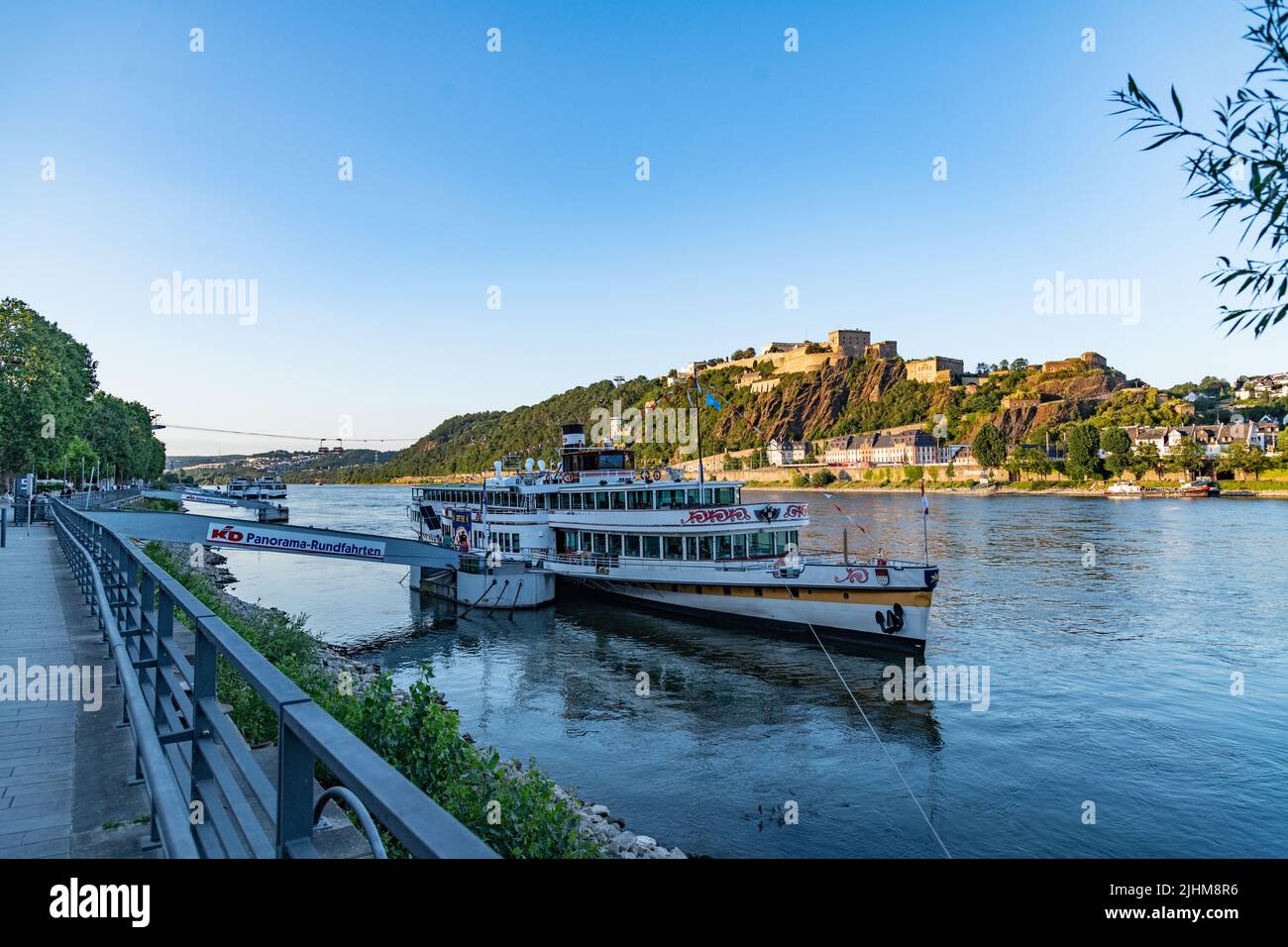 Le navire à aubes du Rhin Goethe à Koblenz en Allemagne Banque D'Images