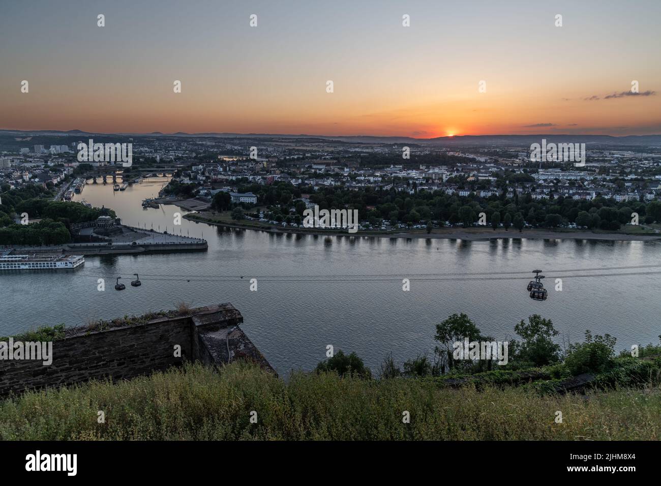 La Deutsche Eck vue de la forteresse Ehrenbreitschein à Koblenz Allemagne Banque D'Images