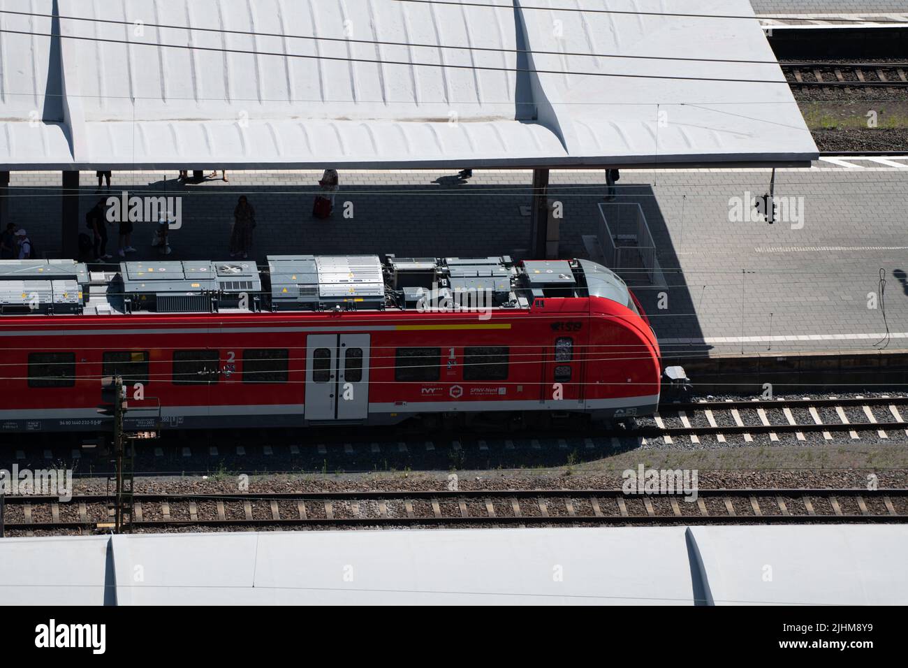 Un train de chemins de fer allemands (Deutsche Bahn) à Koblenz Allemagne Banque D'Images