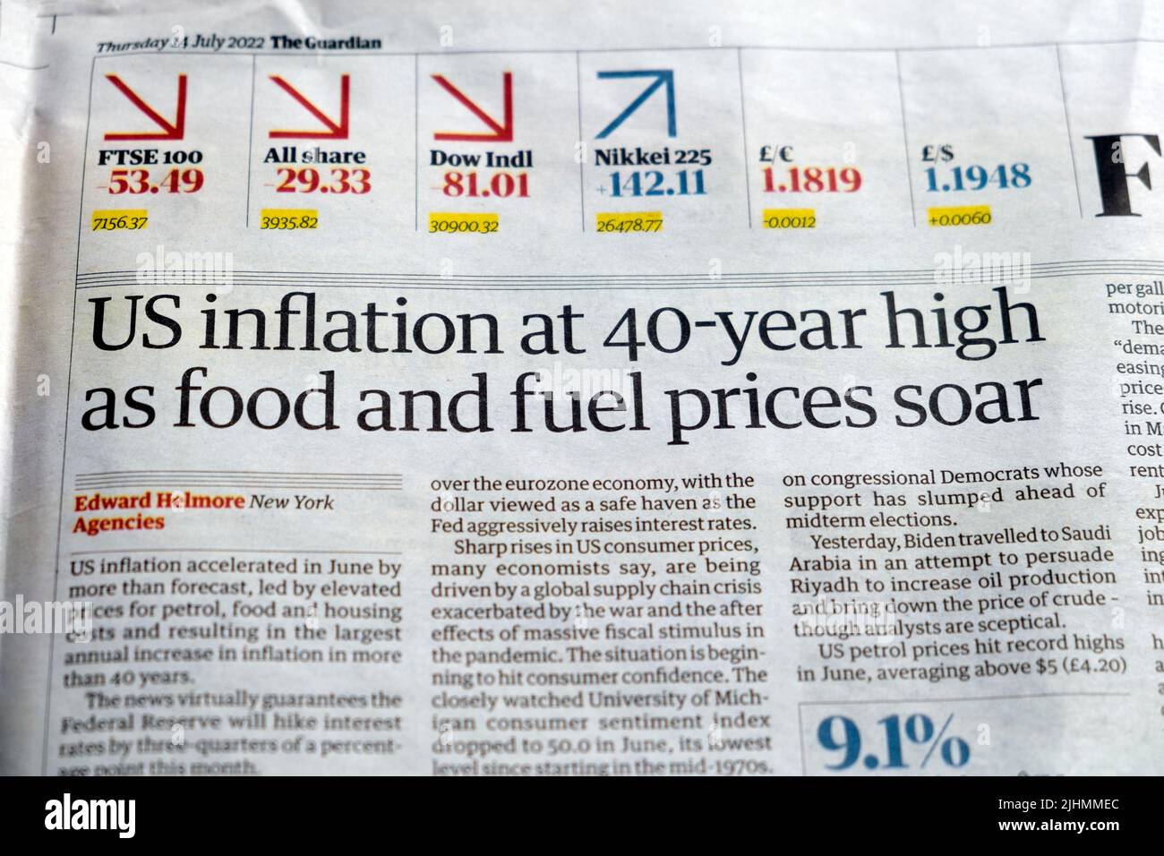 "L'inflation AMÉRICAINE à 40 ans au plus haut, alors que les prix de l'alimentation et du carburant montent en flèche" journal Guardian headline Financial clipping 14 juillet 2022 Londres UK Banque D'Images