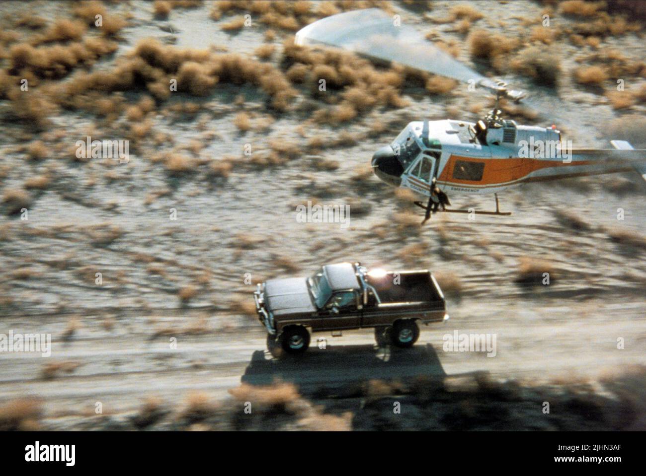 Voiture, hélicoptère SCÈNE DE POURSUITE, l'automne 1981, Guy Banque D'Images