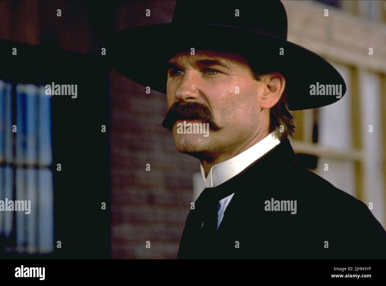 KURT RUSSELL, TOMBSTONE, 1993 Banque D'Images