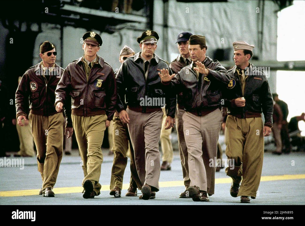 JOSH HARTNETT, Ben Affleck, Alec Baldwin, PEARL HARBOR, 2001 Banque D'Images