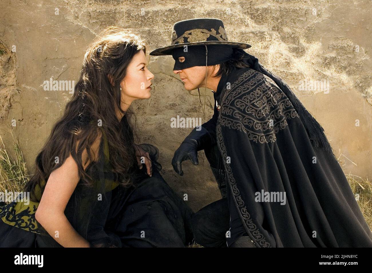 CATHERINE ZETA-JONES, Antonio Banderas, LA LÉGENDE DE ZORRO, 2005 Banque D'Images