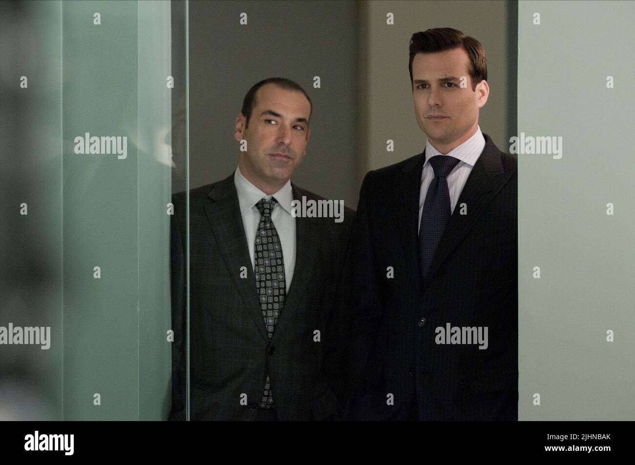 RICK HOFFMAN, Gabriel Macht, costumes : Saison 1, 2011 Banque D'Images