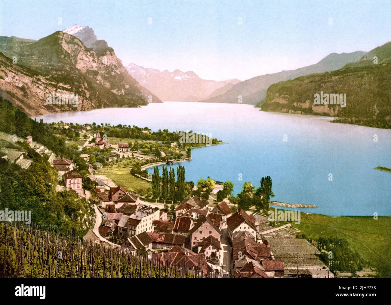 Lac Walenstadt, Walensee, Weesen près de la montagne Leistchamm et vue sur la montagne Alvier, Saint-Gall, Suisse 1890. Banque D'Images