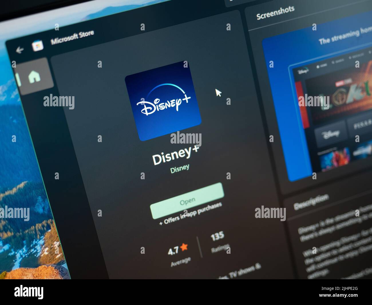 Galati, Roumanie - 19 juin 2022 : application Disney plus disponible sur le Microsoft Store pour Windows 11 Banque D'Images