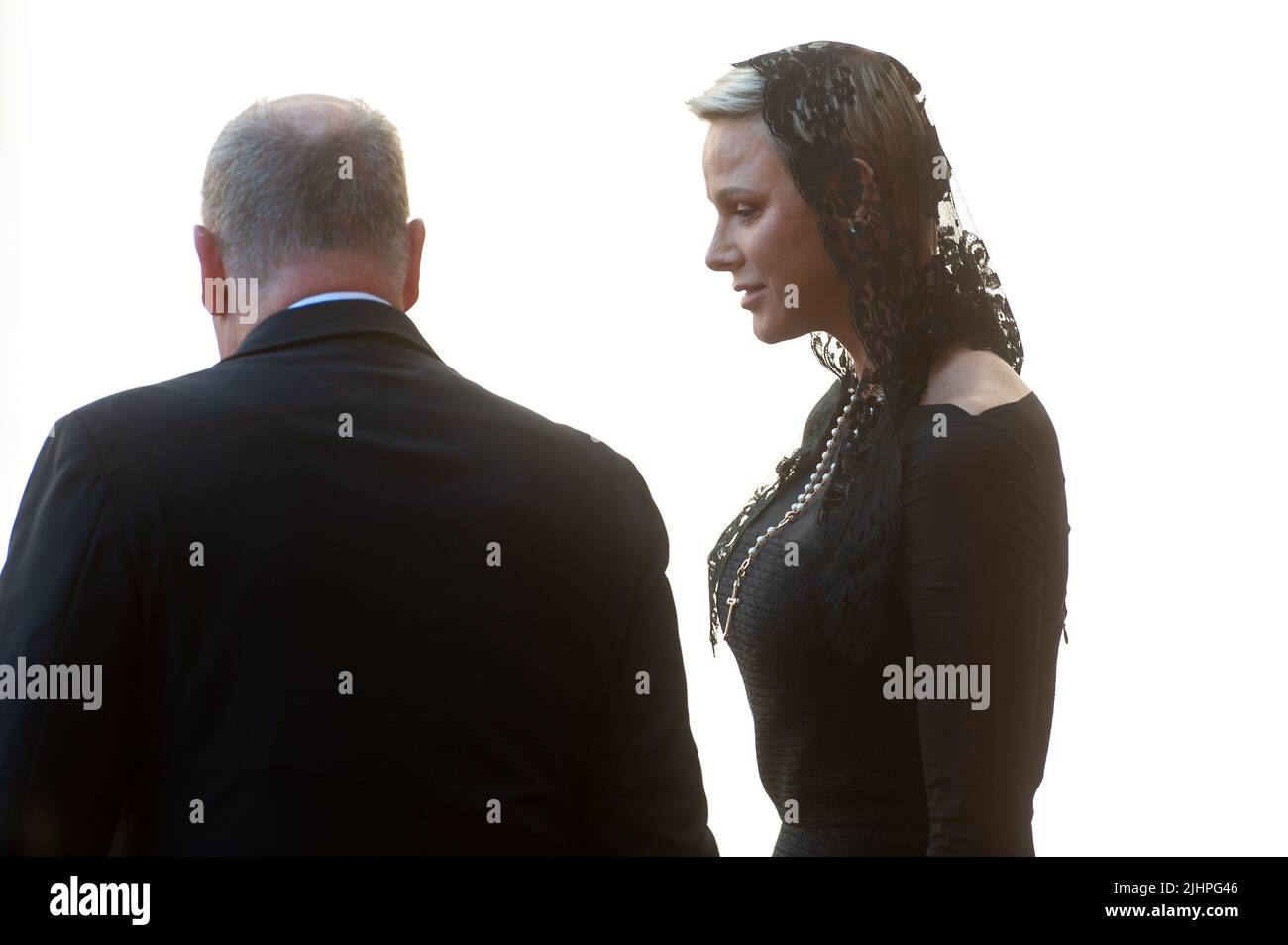 Rome, Italie. 20th juillet 2022. Italie, Rome, Vatican, 22/07/20. Le Prince Albert II de Monaco et sa princesse consort Charlene de Monaco arrivent, pour une rencontre privée avec le Saint-Père, à la Cour de San Damaso.il principe Alberto II di Monaco e la principessa consortium Charlene di Monaco arrivano, per un incontro privato con il Santo Padre, Nel Cortile di San Damaso. Photo par Massimiliano MIGLIORATO/Catholic Press photo Credit: Independent photo Agency/Alay Live News Banque D'Images