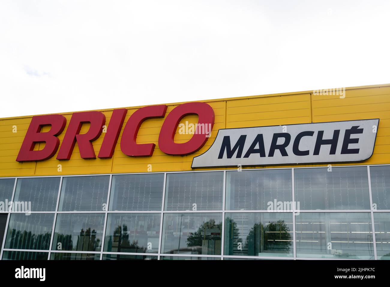 Bordeaux , Aquitaine France - 07 14 2022 : logo brico marche marque et texte signe marché français faites-le vous-même Banque D'Images