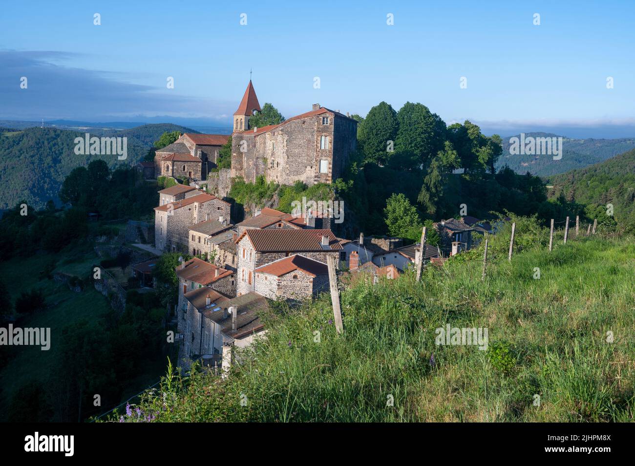 Village pittoresque de Saint-Privat-d'Allier dans le département de la haute-Loire en Auvergne en France sur la route de pèlerinage à Compostelle Banque D'Images