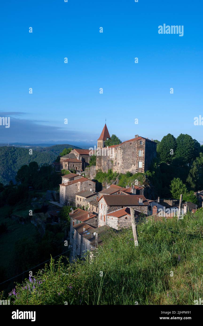 Village pittoresque de Saint-Privat-d'Allier dans le département de la haute-Loire en Auvergne en France sur la route de pèlerinage à Compostelle Banque D'Images
