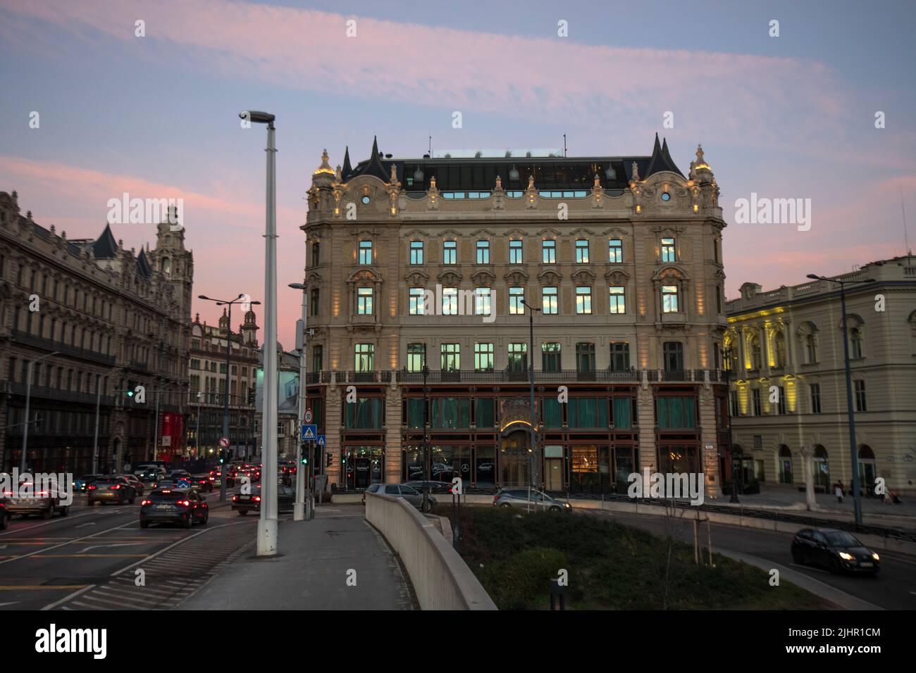 Budapest: Rue Szabad Sajto, Palais Klotild. Hongrie Banque D'Images
