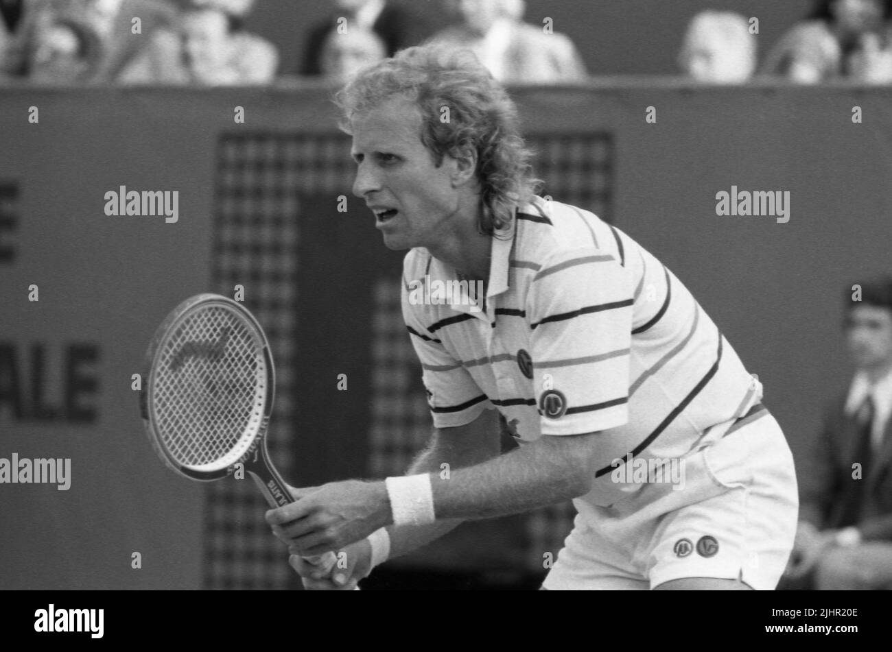 Le joueur de tennis américain Vitas Gerulaitis, participant aux quarts de finale hommes de l'Open de France (vs Swedish Mats Wilander). Paris, stade Roland-Garros, juin 1982 Banque D'Images