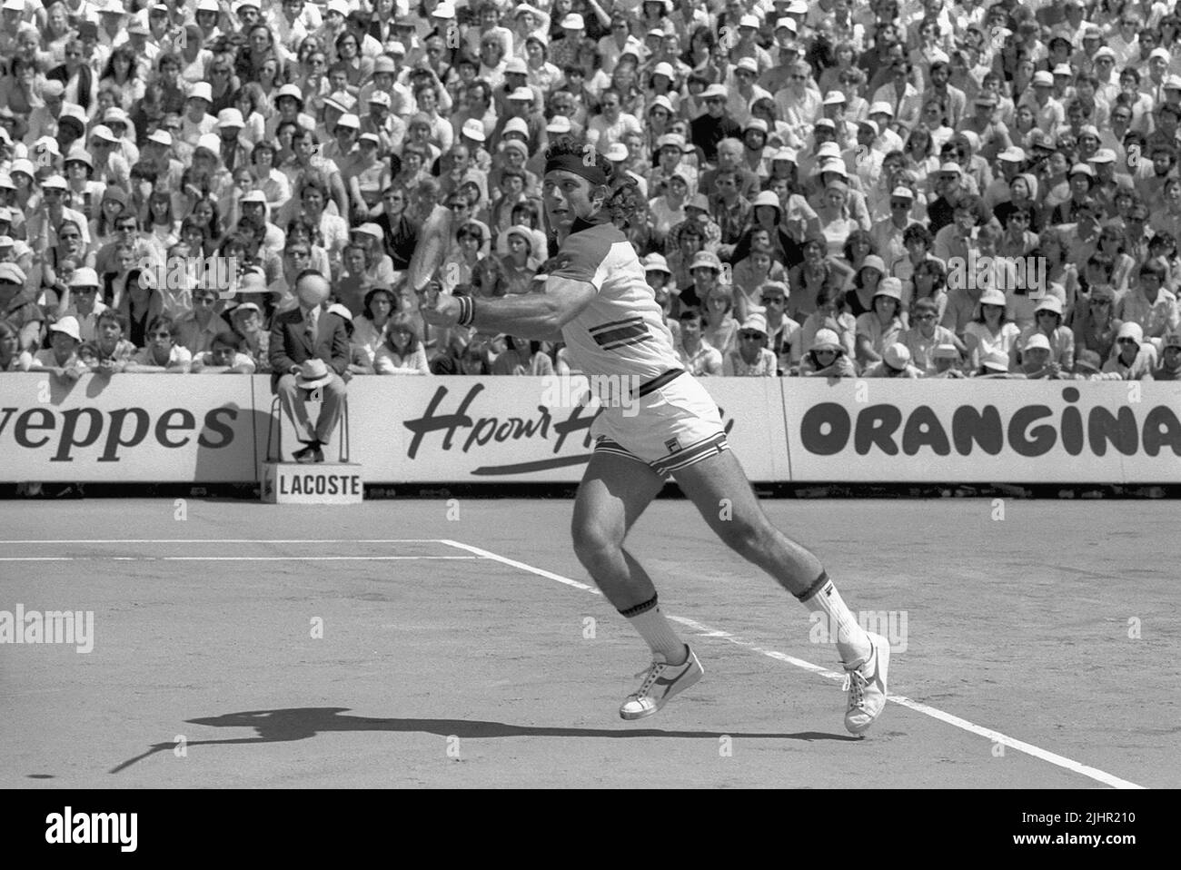 Guillermo Vilas, joueur de tennis argentin, participant aux quarts de finale masculin de l'Open de France (contre Victor Pecci paraguayen). Paris, stade Roland-Garros, juin 1979 Banque D'Images
