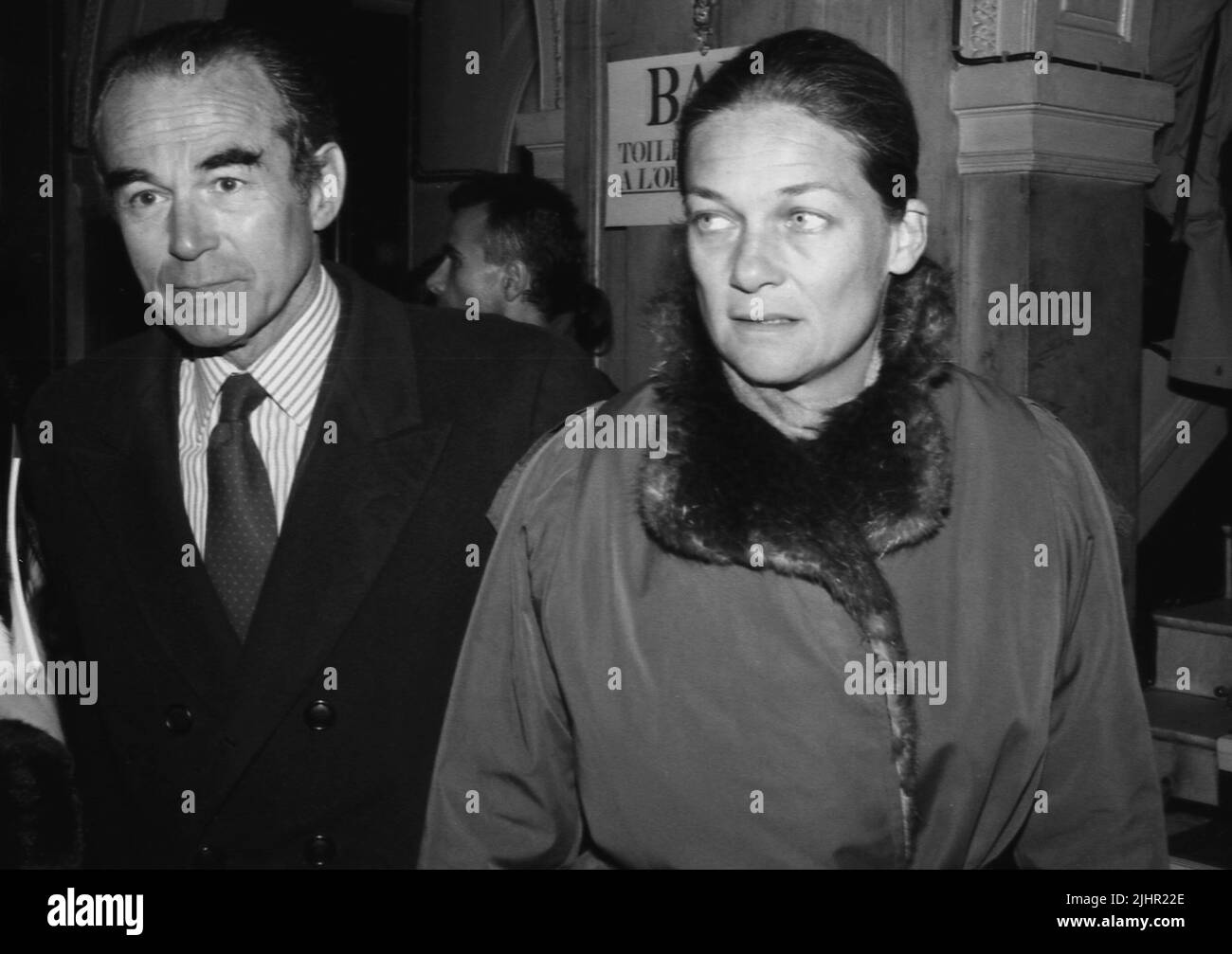 Robert Badinter, homme politique et juriste français, et son épouse Elisabeth Badinter, philosophe et auteur français. 1985 Banque D'Images