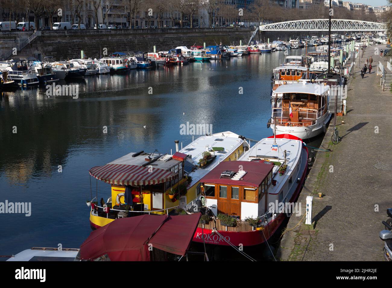 France, Ile de France, Paris 12th arrondissement, Boulevard de la Bastille, bassin de l'Arsenal, port fluvial, Banque D'Images