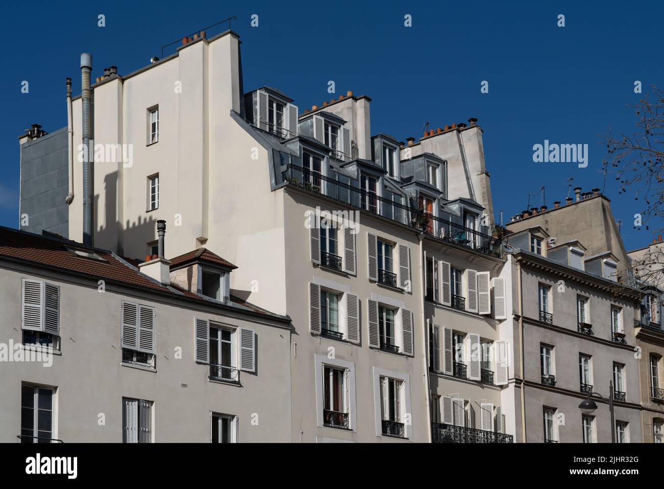 France, Ile de France, Paris 5th arrondissement, boulevard Saint Michel, domaine, puits de lumière, dormeurs, chambres mansardées, toit Banque D'Images