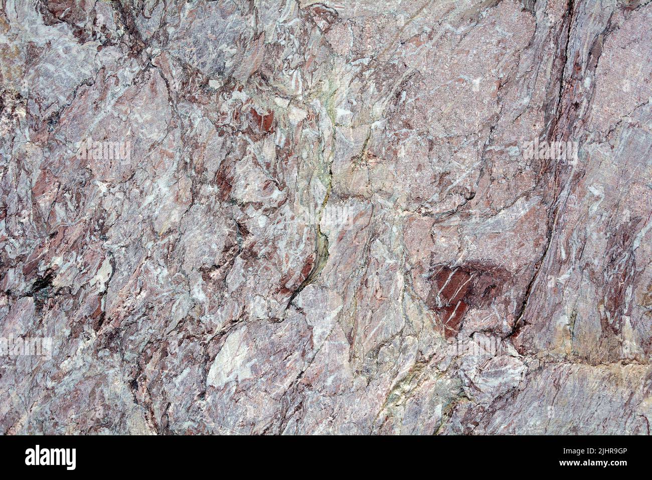 Texture de pierre pendant le développement d'une ancienne carrière de marbre près du village d'Artyshta, région de Kemerovo-Kuzbass Banque D'Images