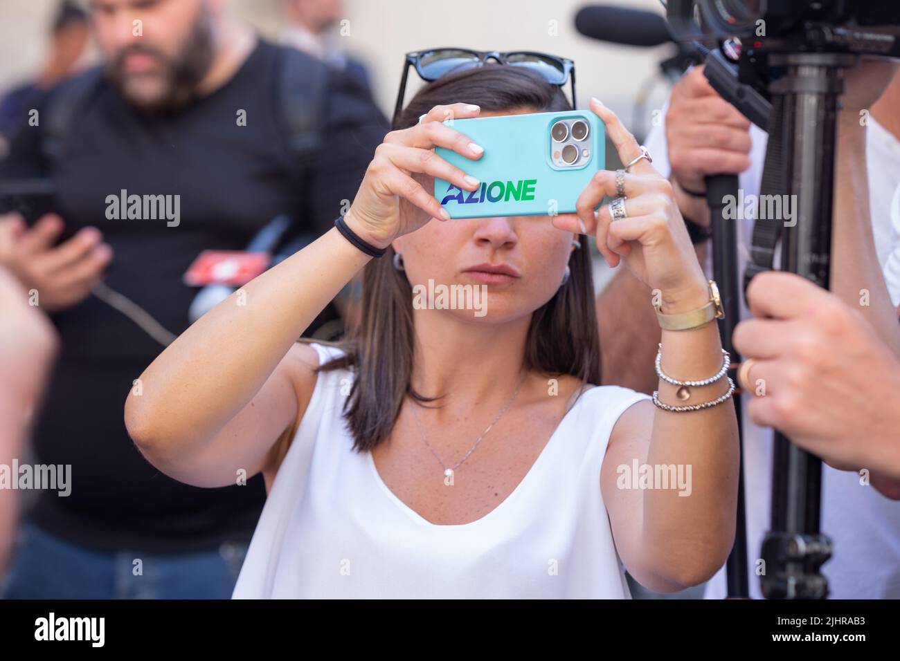Rome, Italie. 20th juillet 2022. Un activiste ''Azione' en face du Palazzo Madama à Rome (Credit image: © Matteo Nardone/Pacific Press via ZUMA Press Wire) Banque D'Images