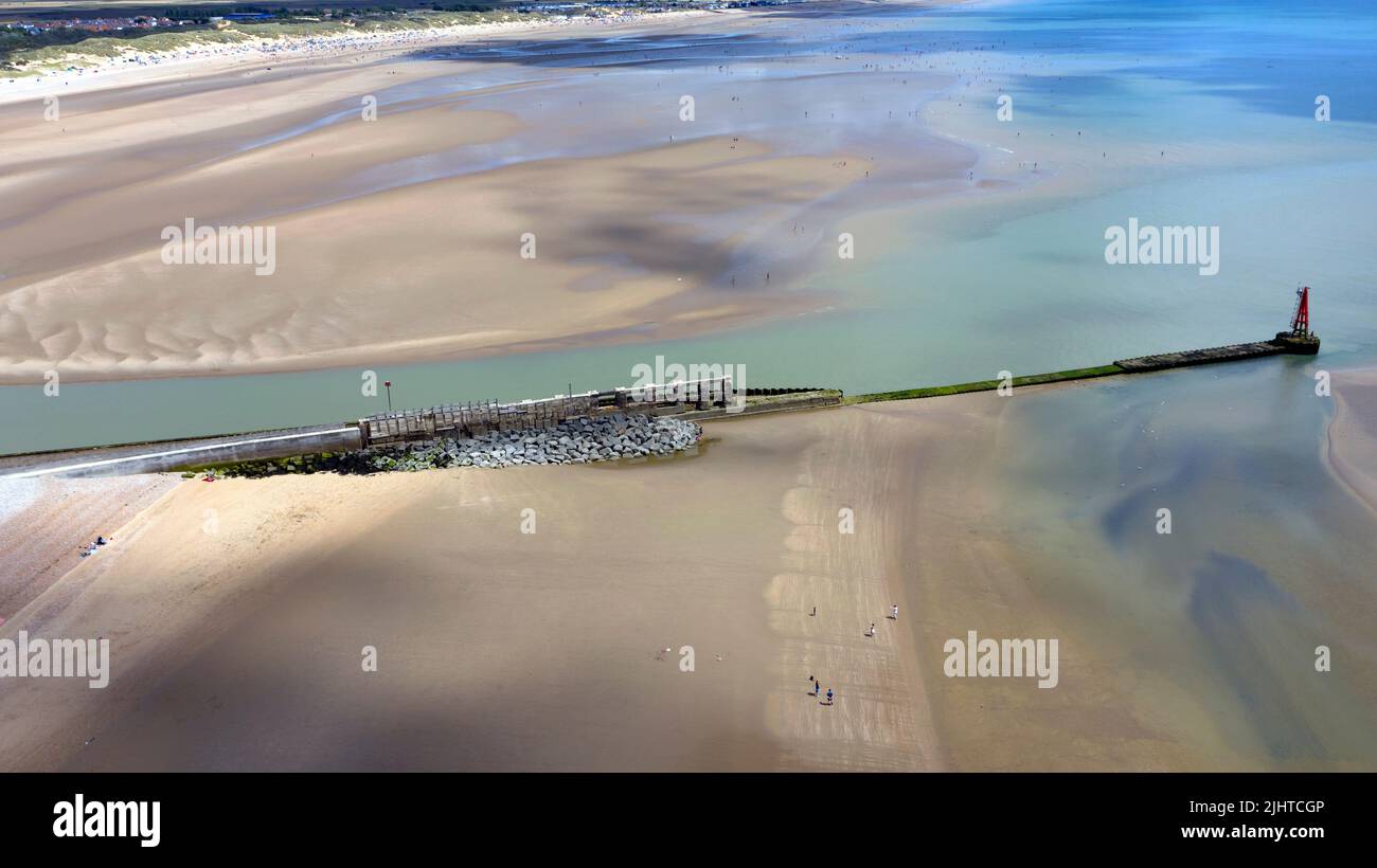 Gros plan vue aérienne de l'estuaire de la rivière Rother, à Rye Harbour, East Sussex. Banque D'Images