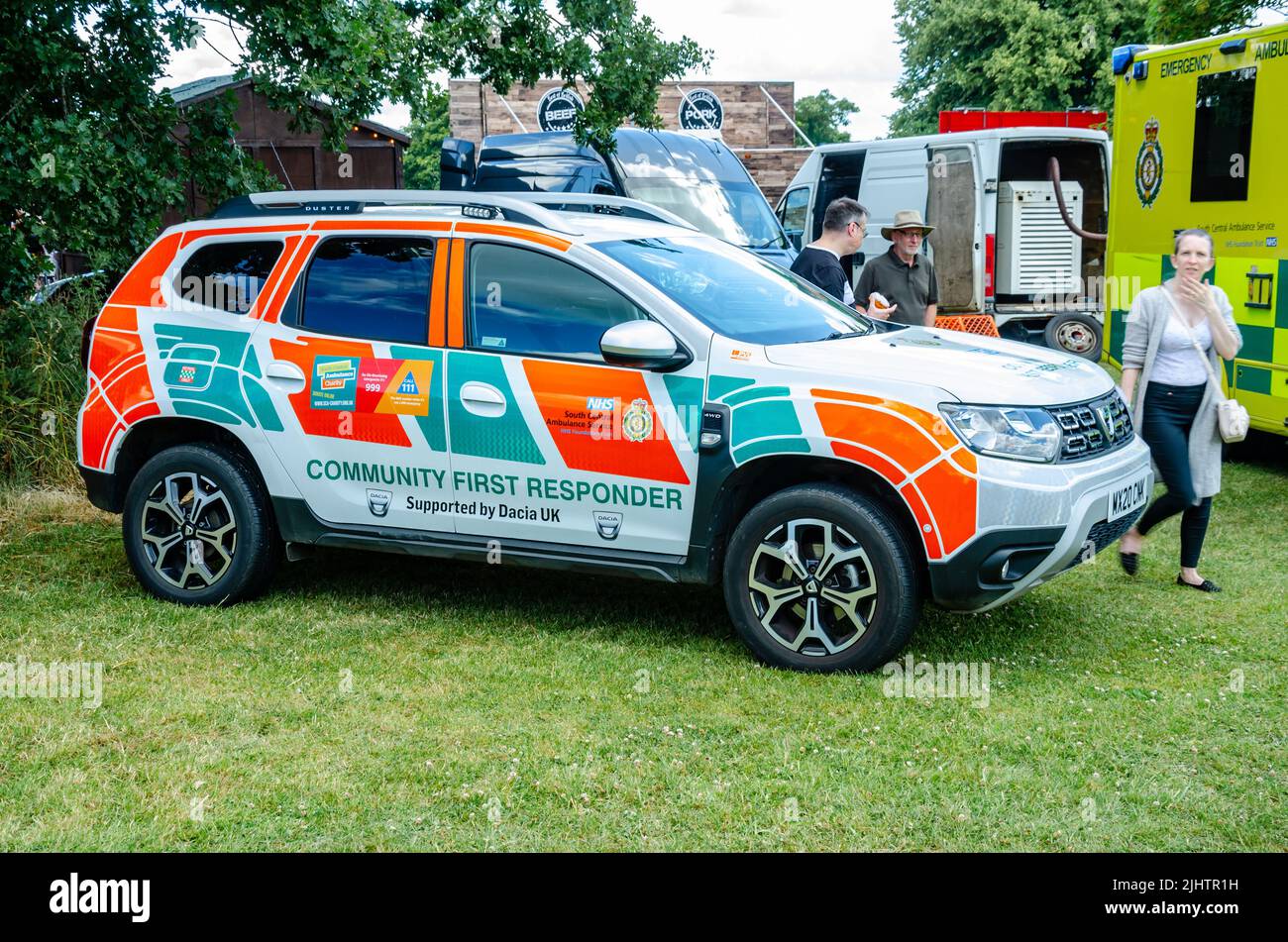 Un 4x4 Dacia Duster 2020 utilisé par le service d'ambulance NHS Community First Responder vu ici au Berkshire Motor Show à Reading, Royaume-Uni Banque D'Images