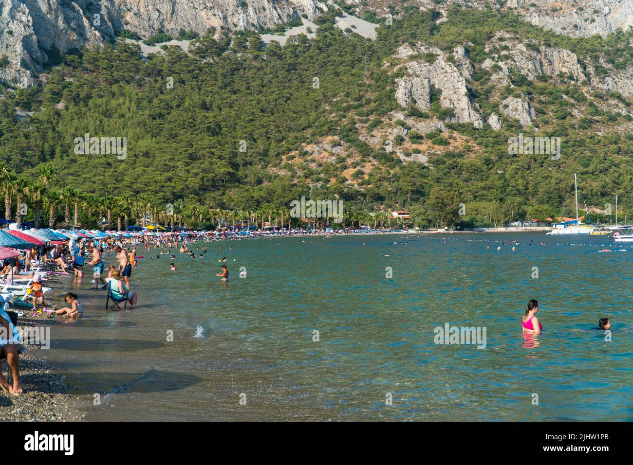 Oren, Milas, Mugla, Turquie - 14 juillet 2022: Personnes en vacances à Oren Turquie. Tourisme d'été dans les villes côtières de Turquie Banque D'Images