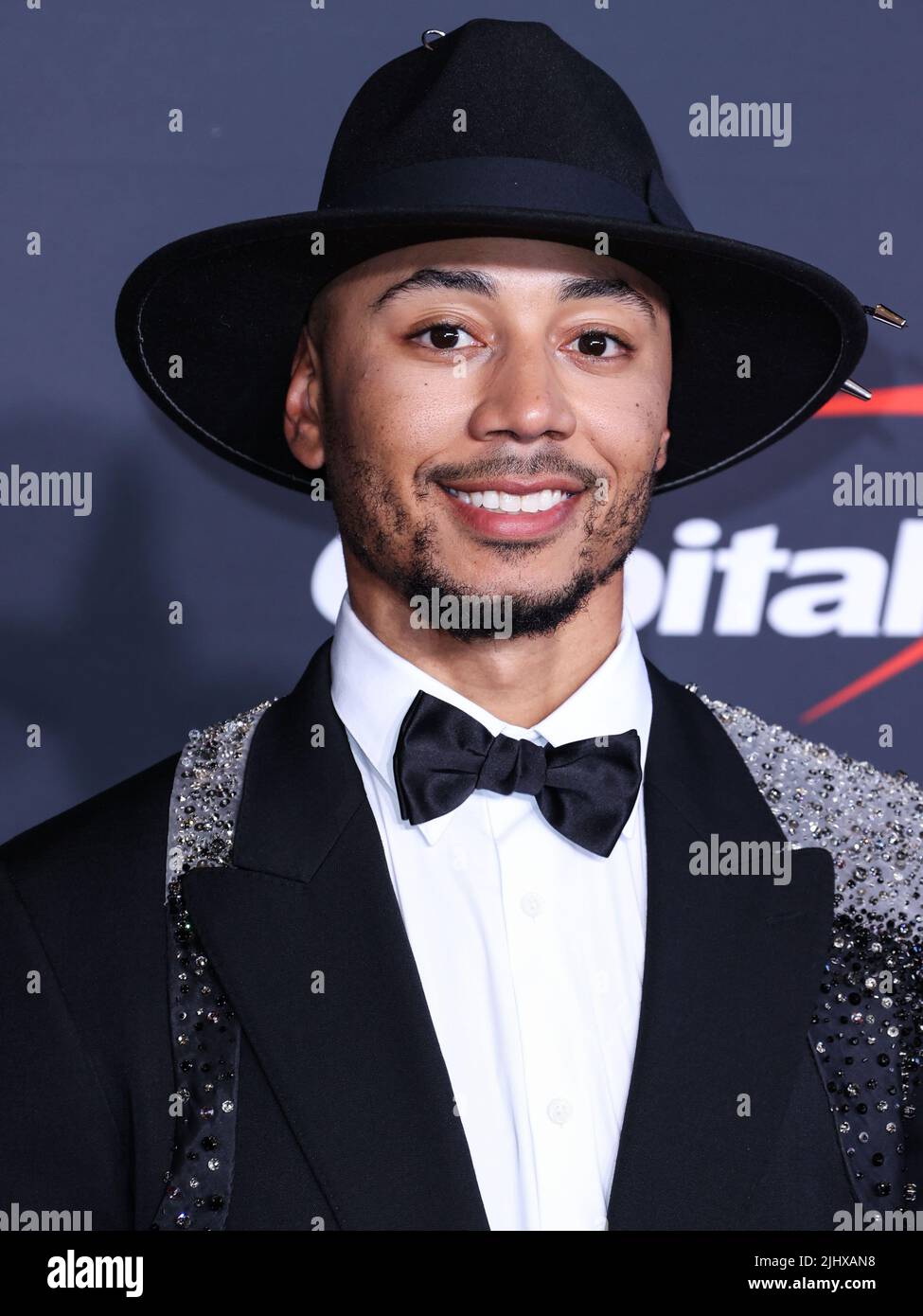 Hollywood, États-Unis. 20th juillet 2022. HOLLYWOOD, LOS ANGELES, CALIFORNIE, États-Unis - JUILLET 20 : le terrain de base-ball professionnel américain pour les Dodgers de Los Angeles de la ligue majeure de baseball Mookie Betts arrive aux EPPY Awards 2022 qui se tiennent au Dolby Theatre on 20 juillet 2022 à Hollywood, Los Angeles, Californie, États-Unis. (Photo de Xavier Collin/image Press Agency) Credit: Image Press Agency/Alay Live News Banque D'Images