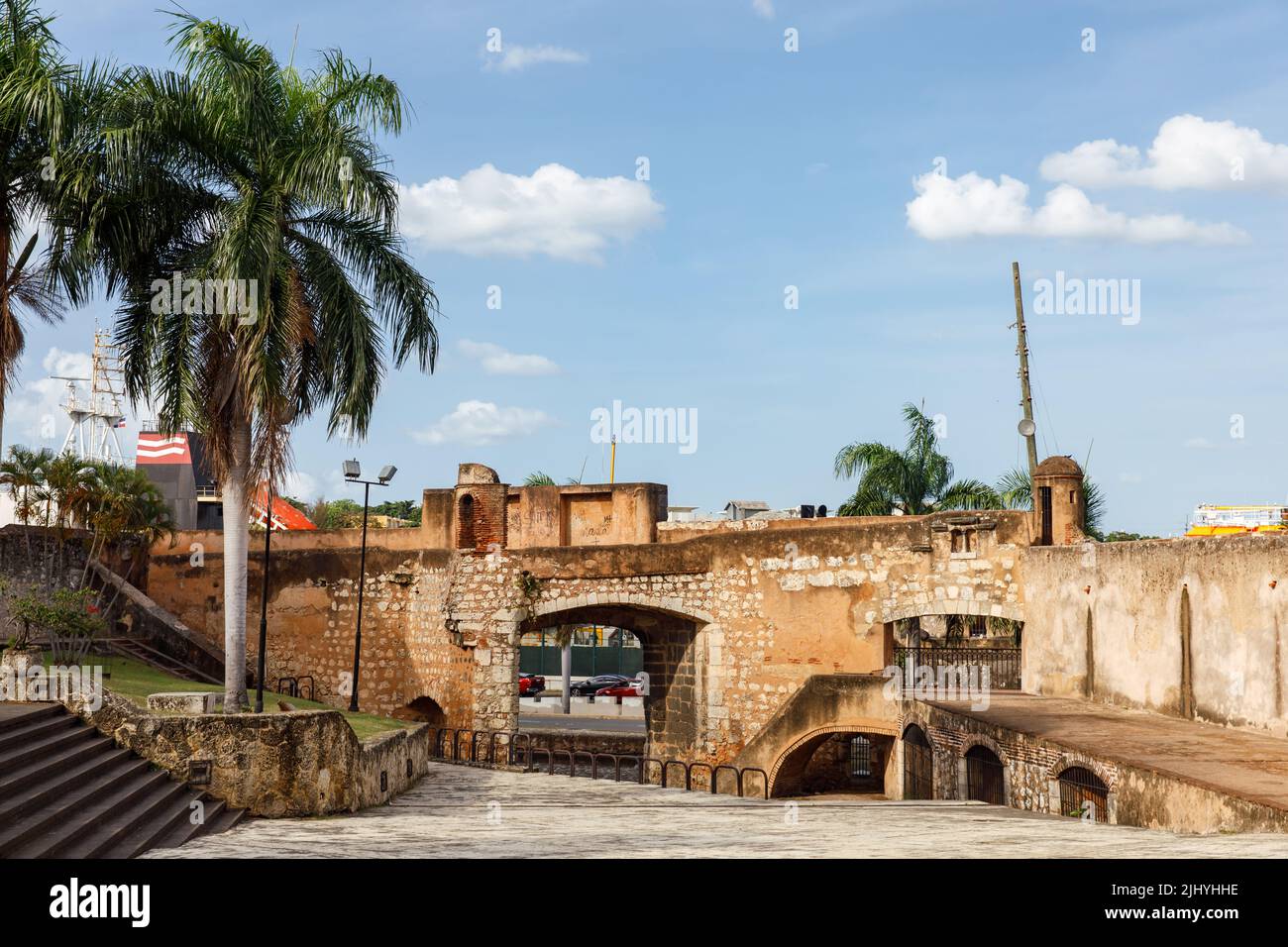 30.06.2022 SAINT-DOMINGUE, RÉPUBLIQUE DOMINICAINE Gates zone coloniale de Saint-Domingue, patrimoine mondial de l'UNESCO. Banque D'Images