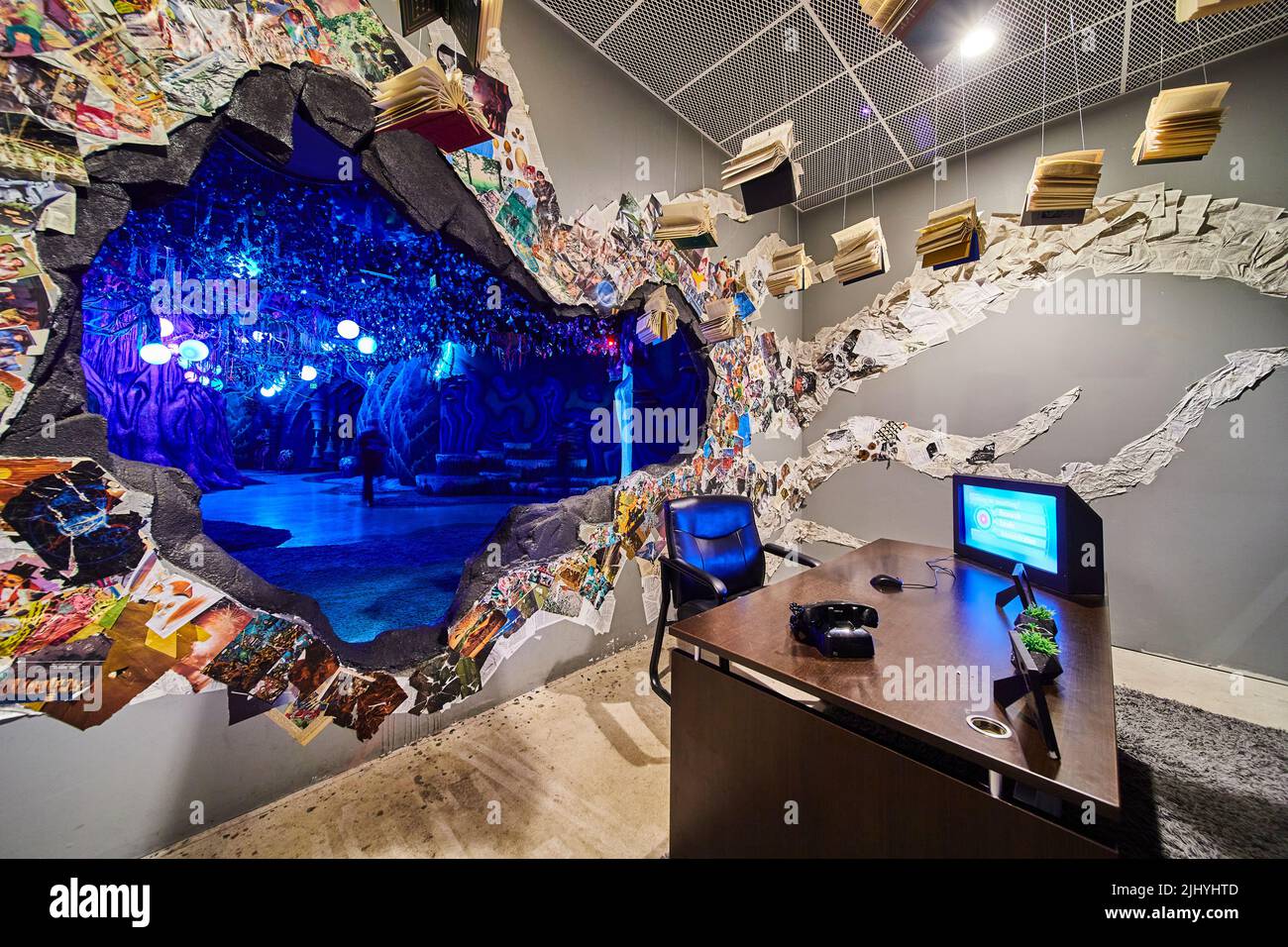 Bureau dans exposition d'art inhabituelle Banque D'Images