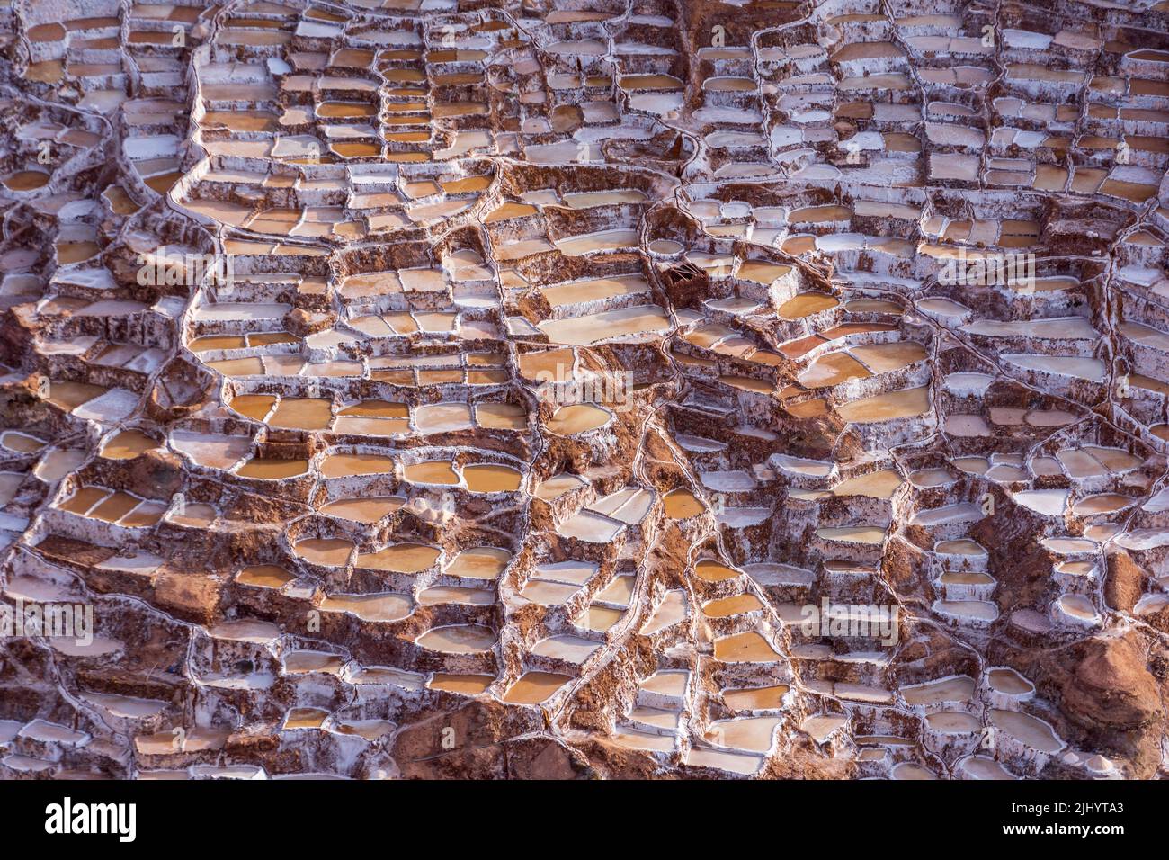 Salineras de Maras, (mines de sel de Maras), constitué de milliers de piscines de sel datant de l'époque inca que l'on trouve dans la ville de Maras, près de Cusco, au Pérou. Banque D'Images