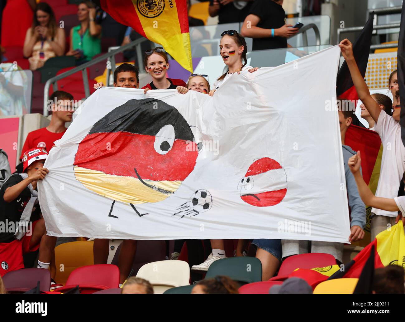 Londres, Royaume-Uni. 21st juillet 2022. Une bannière lors du match de l'UEFA Women's European Championship 2022 au Brentford Community Stadium, Londres. Le crédit photo devrait se lire: David Klein/Sportimage crédit: Sportimage/Alay Live News Banque D'Images