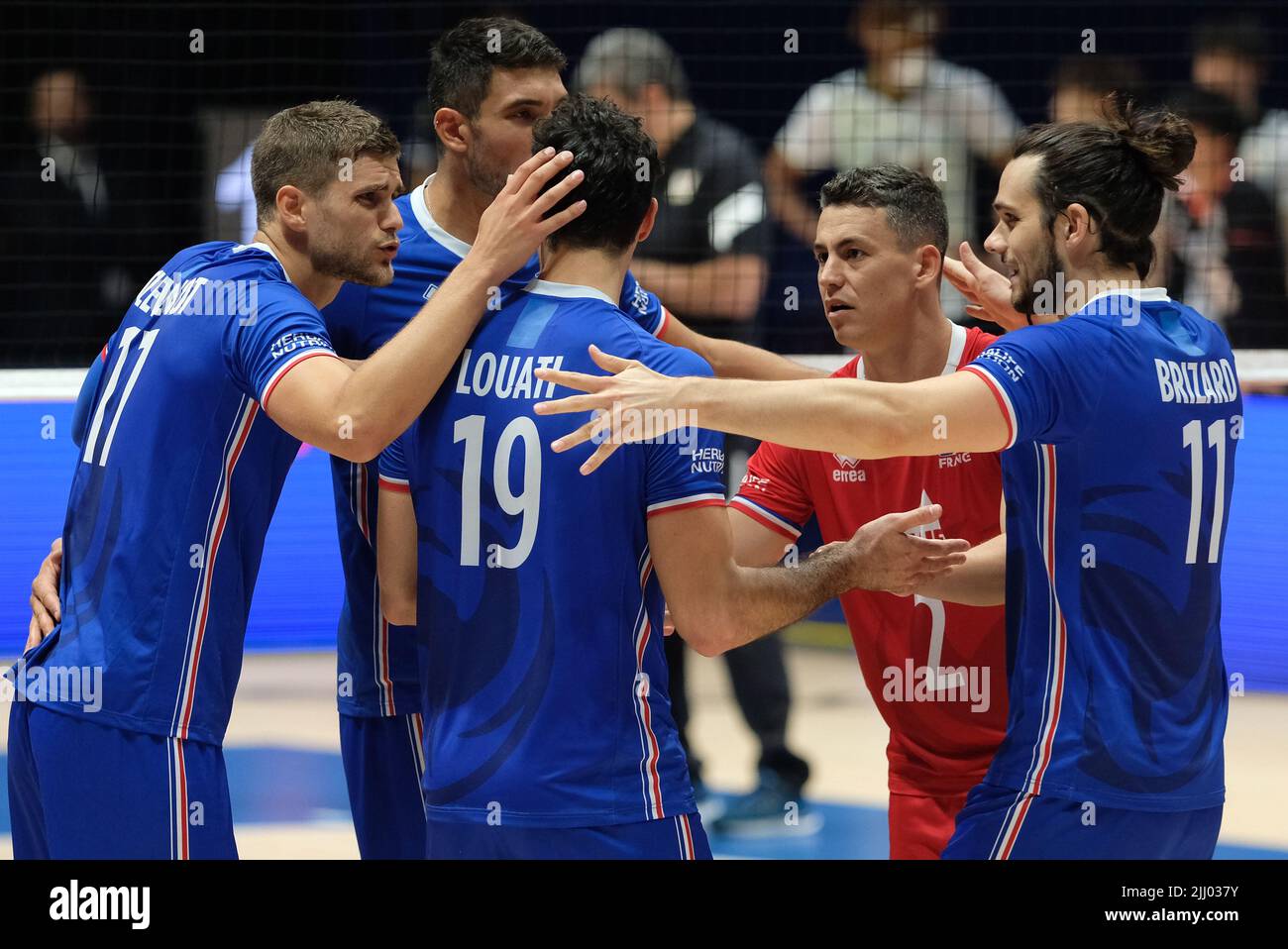 Bologne, Italie. 21st juillet 2022. Exultation de l'équipe de France au cours de la Ligue des Nations de Volleyball Homme - quart de finale - France contre Japon, Intenationals de Volleyball à Bologne, Italie, 21 juillet 2022 Credit: Agence de photo indépendante/Alamy Live News Banque D'Images