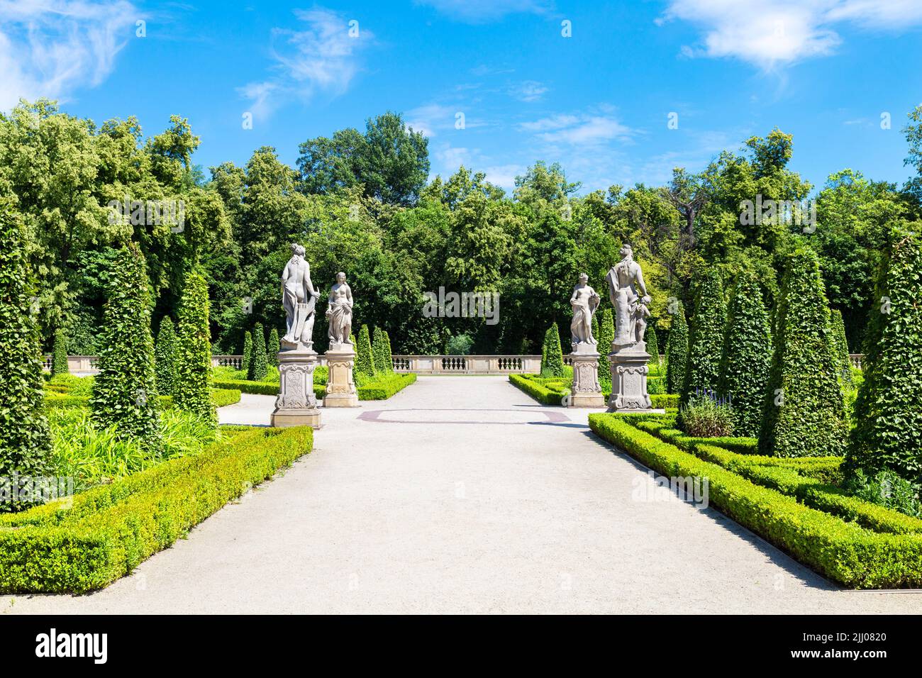 Sculptures de jardin au palais royal baroque de Wilanow datant du 17th siècle, Varsovie, Pologne Banque D'Images