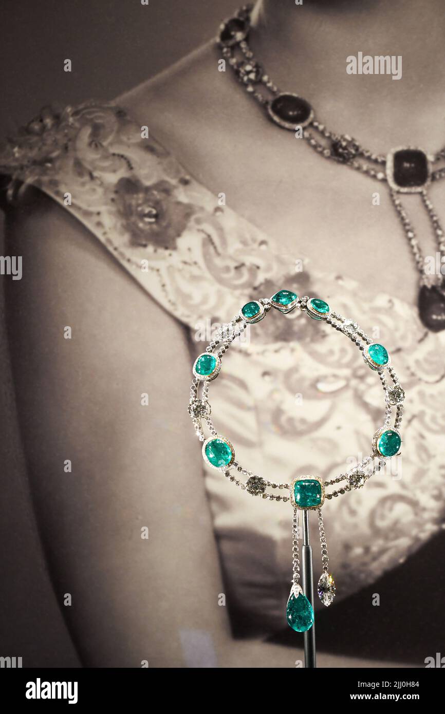 The queens necklace Banque de photographies et d'images à haute résolution  - Alamy