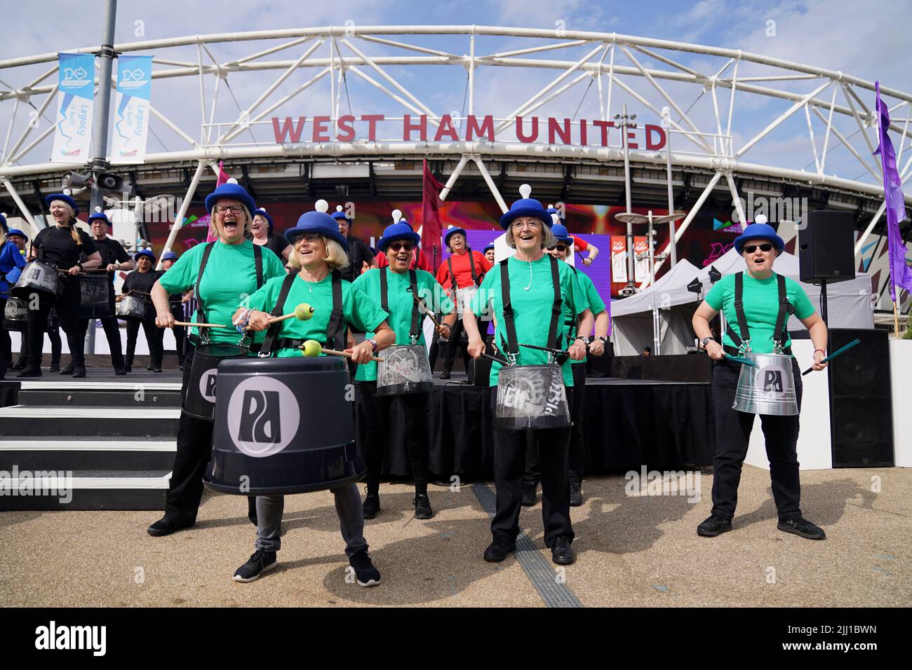 Les batteurs se déroulent lors de l'10th événement anniversaire des Jeux olympiques de Londres de 2012, qui a eu lieu à Bridge One, au parc olympique Queen Elizabeth, à Londres. Mercredi 27 juillet marquera exactement 10 ans depuis la cérémonie d'ouverture des Jeux Olympiques de Londres 2012. Date de la photo: Vendredi 22 juillet 2022. Banque D'Images