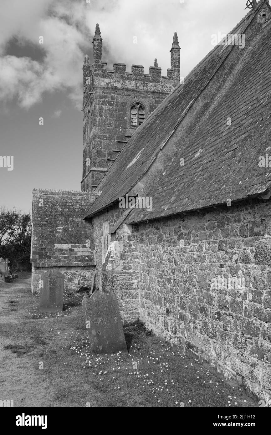 Extérieur de l'église paroissiale de St Grade (classée grade 1), le Lizard, Cornwall Banque D'Images