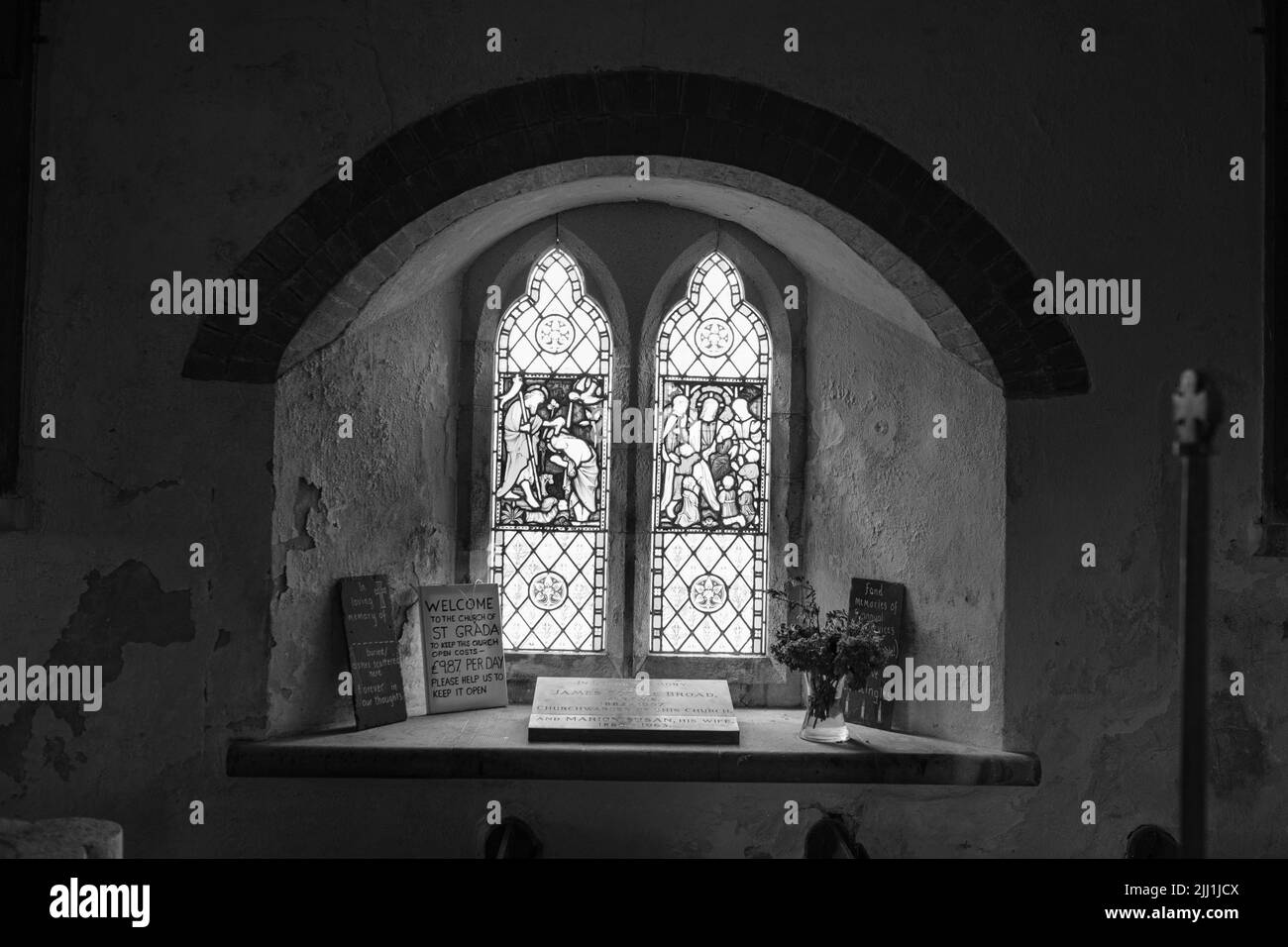 Intérieur de l'église paroissiale de St Grade (classée grade 1), le Lizard, Cornwall Banque D'Images